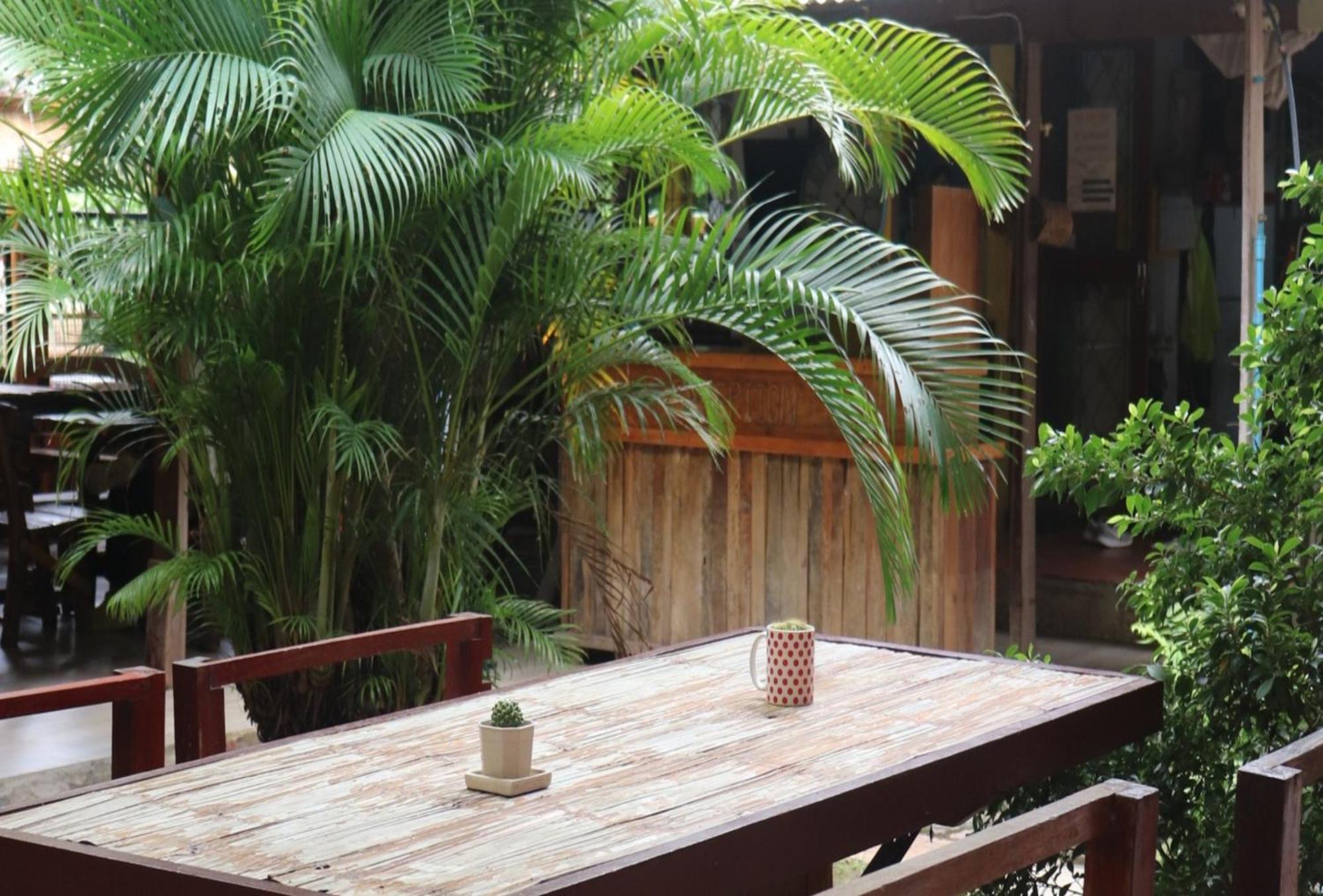 Trekker Camp Hotel Chiang Mai Exterior photo