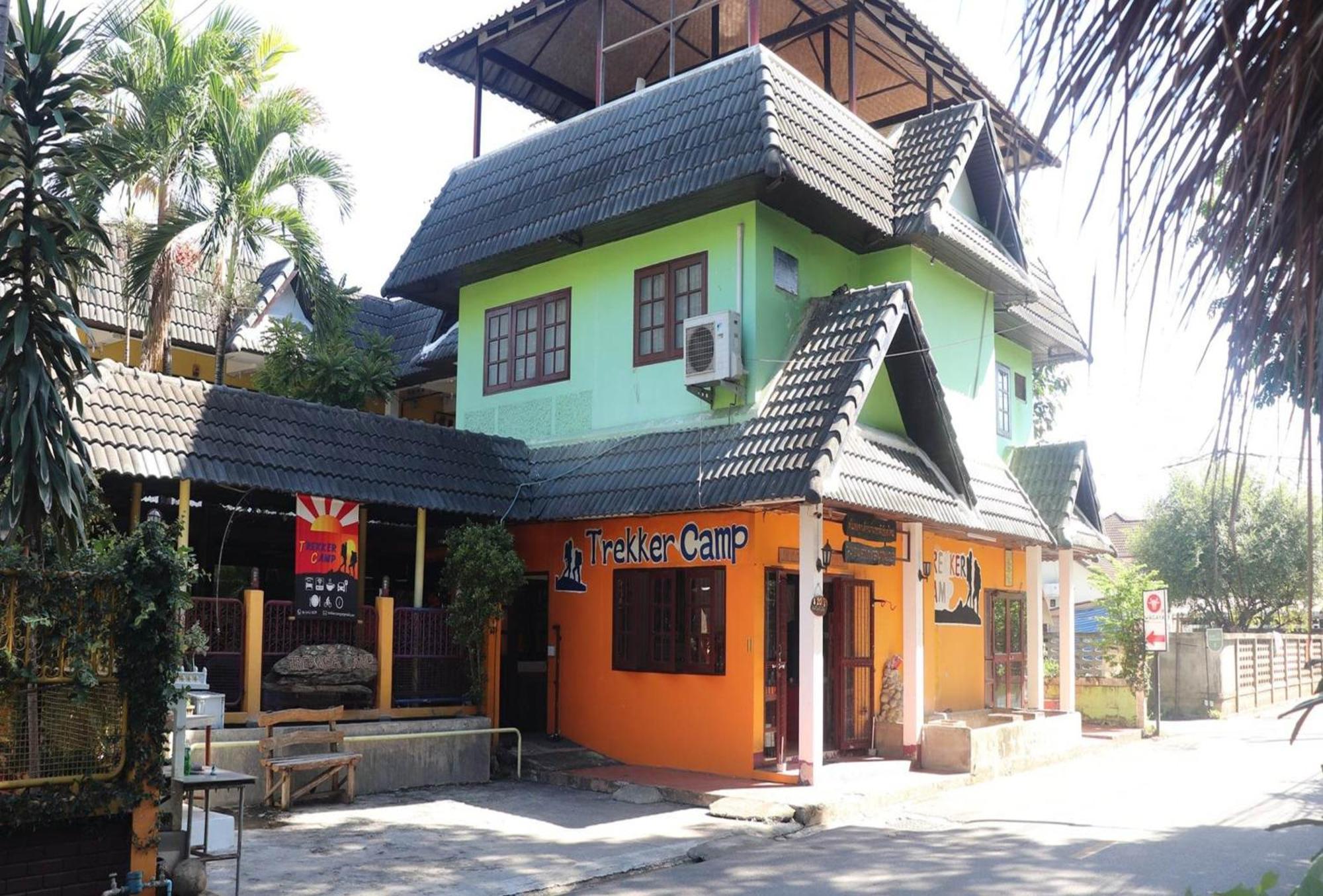 Trekker Camp Hotel Chiang Mai Exterior photo