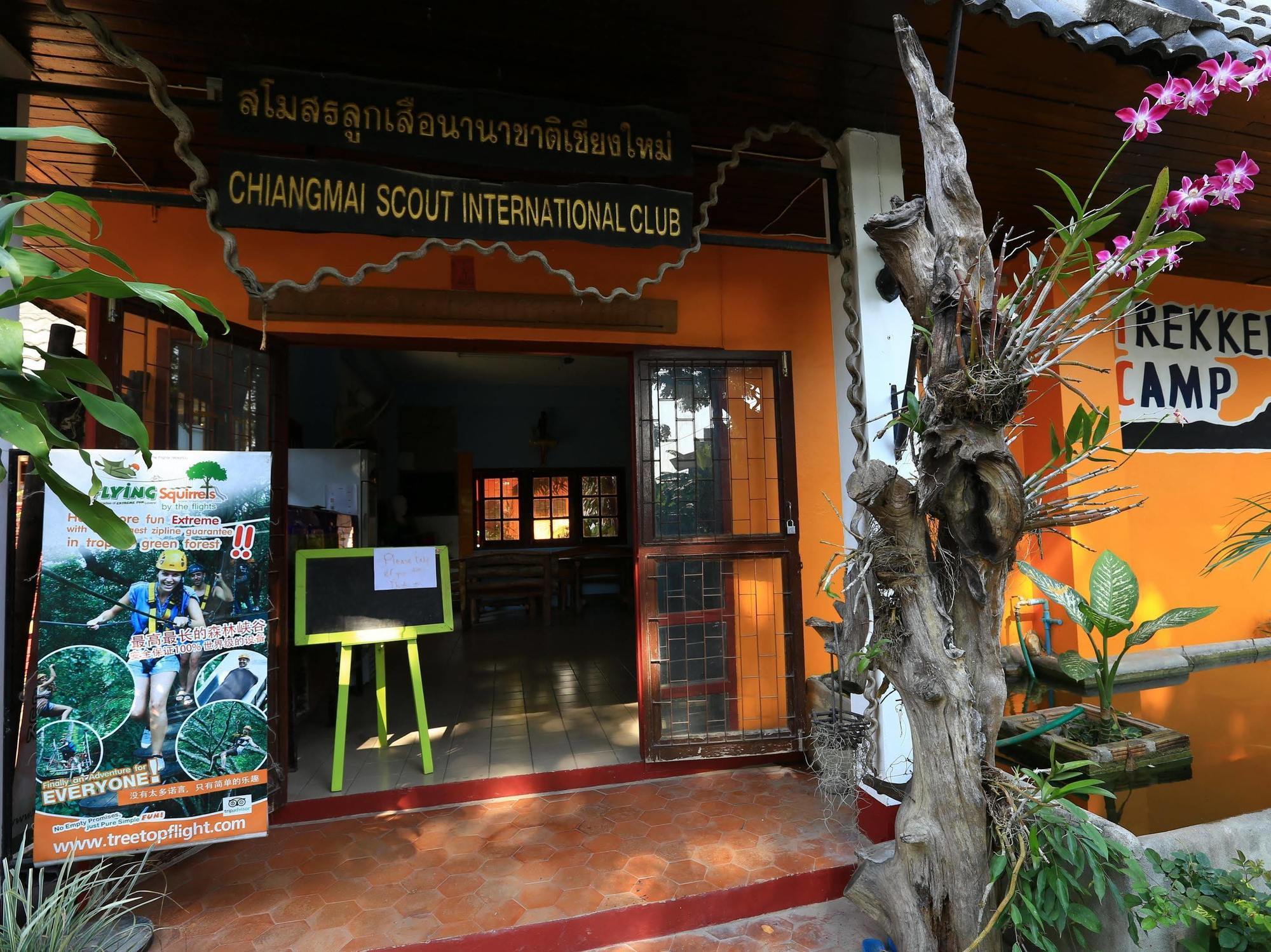 Trekker Camp Hotel Chiang Mai Exterior photo